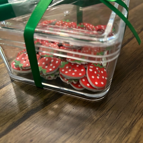 Loteria strawberry magnets - Picture 2 of 5